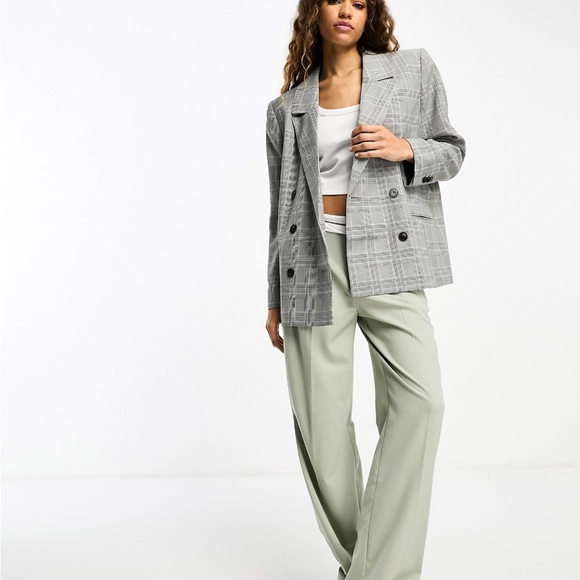 ASOS Design Oversized Boxy Blazer in Mono Plaid (BRAND NEW; NWT) - Picture 8 of 9